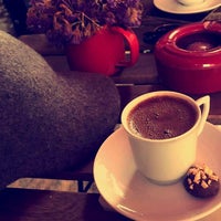 Снимок сделан в Mathilda Tattoo &amp;amp; Coffee пользователем Çağla A. 3/3/2017