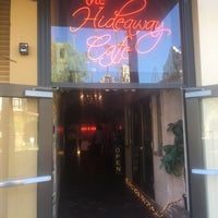 Foto tirada no(a) The Hideaway Cafe por Alma M. em 11/25/2016