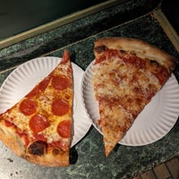Foto tomada en Joe&amp;#39;s Pizza  por Damon G. el 2/8/2024