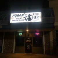 Photo taken at Hogan&amp;#39;s Great Sandwiches by Hossein m. on 12/26/2019