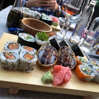 Foto diambil di Sushi Paradise oleh Aïky pada 4/7/2018