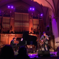 Foto tirada no(a) The Old Church Concert Hall por Liz M. em 2/13/2019