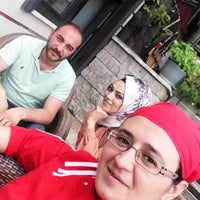 Снимок сделан в Desde Cafe &amp;amp; Restaurant пользователем Ayşe E. 6/18/2019