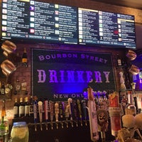 Foto tirada no(a) Bourbon Street Drinkery por Sean M. em 12/8/2022