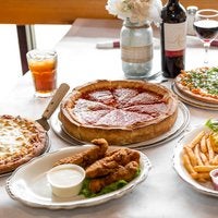 6/7/2019 tarihinde Jay T.ziyaretçi tarafından Braconi&#39;s Restaurant &amp; Pizzeria'de çekilen fotoğraf