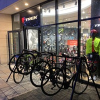 trek bike store hours