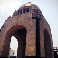รูปภาพถ่ายที่ Monumento a la Revolución Mexicana โดย Ruxe O. เมื่อ 4/20/2013