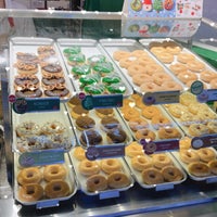 Photo taken at Krispy Kreme by Aik S. on 12/20/2021