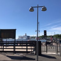 Photo taken at HSL 0099 Kauppatori (Suomenlinnan lautan terminaali) by Ingvar P. on 6/1/2019