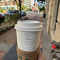 Photo taken at Starbucks by Ingvar P. on 10/8/2023