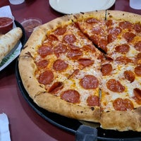Photo taken at DoubleDave&amp;#39;s Pizzaworks by Edgar C. on 6/22/2021
