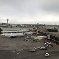 Das Foto wurde bei Calgary Airport Marriott In-Terminal Hotel von Lynda M. am 5/29/2018 aufgenommen