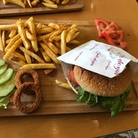Photo taken at Kafedeyim Cafe by Özkan N. on 3/9/2017