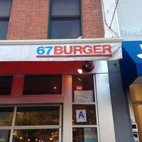 5/5/2013에 Vladie F.님이 67 Burger에서 찍은 사진