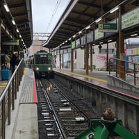 Photo taken at Enoden Kamakura Station (EN15) by Ogiyoshisanゆっきー on 2/23/2024