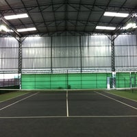 Photo taken at Play Tennis by Carlos Edmur L. on 12/16/2012