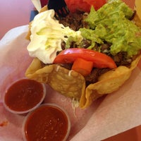 Photo taken at Senor Grandes Fresh Mexican Grill by Josh D. on 3/7/2013