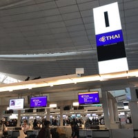 Photo taken at Thai Airways Check-in Counter by cony ma on 12/22/2018