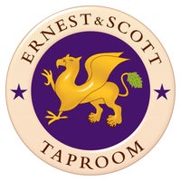 Foto tirada no(a) Ernest &amp;amp; Scott Taproom por Ernest &amp;amp; Scott Taproom em 2/25/2015