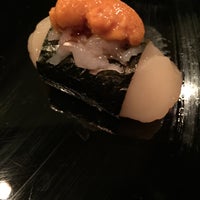 Photo taken at Sushi Oyama by Maxime G. on 8/28/2015