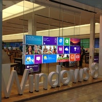 Photo taken at Microsoft Store by jodijodijodi on 12/10/2012