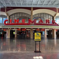 Photo taken at Cinemark Orlando and XD by Brandon W. on 3/25/2023