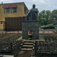 Photo taken at Памятник Ленину в Большевике by Фёдор Ф. on 5/24/2016
