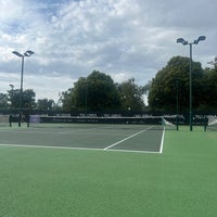 Photo taken at Finsbury Park Tennis Courts by Mahoo on 8/24/2023