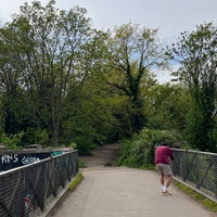 Photo taken at Parkland Walk (Crouch End to Highgate section) by Mahoo on 4/30/2023