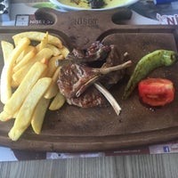 Das Foto wurde bei NİŞET KASAP Steakhouse von Yiğit Ö. am 5/30/2016 aufgenommen