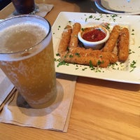 Photo taken at BJ&#39;s Restaurant &amp; Brewhouse by OuH8me2 D. on 5/13/2017