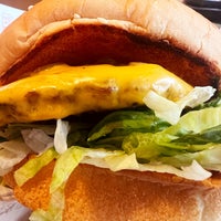 Photo taken at The Habit Burger Grill by Andrew on 4/13/2024