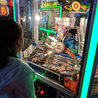 Photo taken at Dave &amp;amp; Buster&amp;#39;s by Nath D. on 11/17/2017