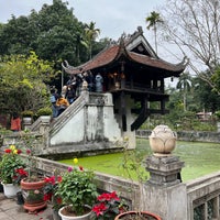 Photo taken at Chùa Một Cột (One Pillar Pagoda) by Bento B. on 1/18/2023