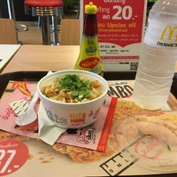 Photo taken at McDonald&amp;#39;s by Mb&amp;#39; J. on 6/26/2016