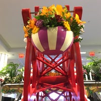 Photo taken at Macy&amp;#39;s Flower Show 2017 by Mary Alice L. on 4/9/2017