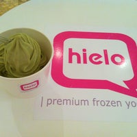 Photo taken at Hielo Frozen Yogurt by Syms O. on 4/14/2013