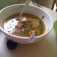 Photo taken at Bakso Pak Pur (Cabang Rusun Boing) by Christine Y. on 10/17/2012