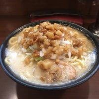 Photo taken at 横浜家系ラーメンたくみ家 by Yuki on 11/25/2016