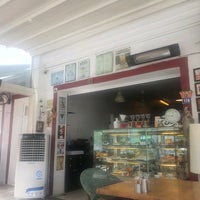 Photo taken at Cafe Cafen - Cafe &amp;amp; Bistro by PRENSES on 6/2/2022