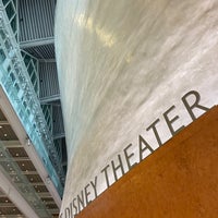 1/12/2024 tarihinde Steve S.ziyaretçi tarafından Dr. Phillips Center for the Performing Arts'de çekilen fotoğraf