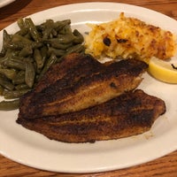 Photo taken at Cracker Barrel Old Country Store by Steve S. on 1/9/2019
