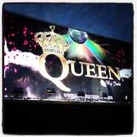 Photo taken at Queen by André G. on 10/6/2012