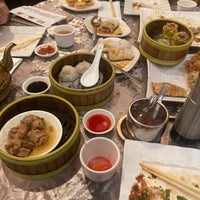 Foto tomada en Jade Dynasty Seafood Restaurant  por Malkntnt el 3/13/2022