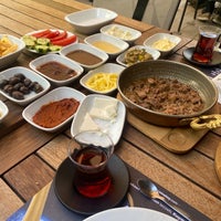 Foto scattata a Serpmeköy Trabzon Köy Kahvaltısı da yas’s 🎈 il 8/8/2022