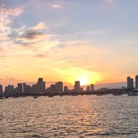 1/9/2016 tarihinde 丹尼尔Joselo C.ziyaretçi tarafından Miami Yacht Club'de çekilen fotoğraf