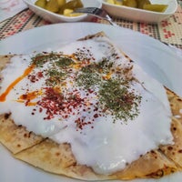 Photo taken at Öz Kafeterya Kayseri Mantıcısı by Ayşegül Ö. on 11/15/2021
