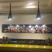 Photo taken at Avenue Bar &amp;amp; Lounge by Inci Ş. on 3/8/2017