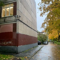 Photo taken at Школа № 98 by Taras A. on 9/25/2021
