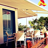 Foto tomada en St.Tropez Beach Bar &amp;amp; Restaurant IBIZA  por Alexey R. el 7/22/2013